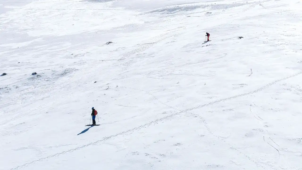 40 Kilometrede 15 Derece Fark: Saklıkent’te Kayak, Konyaaltı’nda Deniz 10